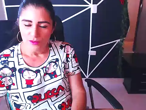 Snapshot of LUCY_LI chatting on 03-03-25, 06:22 LUCY LI online show from 03-03-25, 06:22