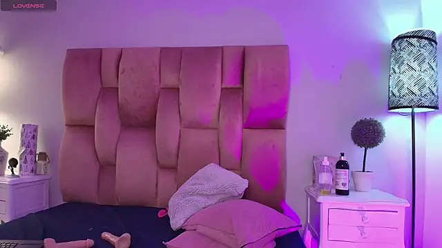 SweetBonniie online show from 09-19-25, 11:22