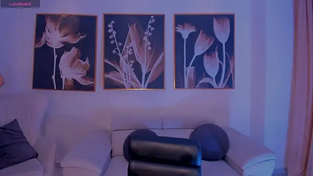 MaddisonLowe online show from 04-25-26, 01:41