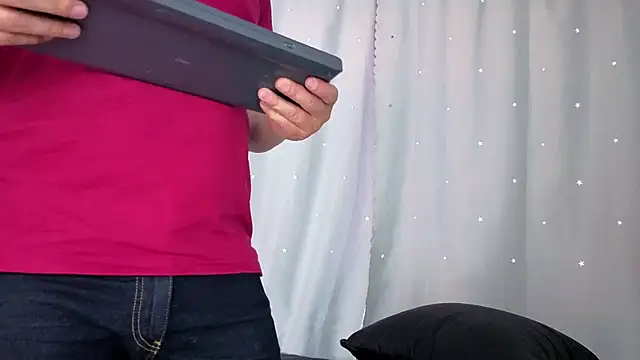 Chrisda18 online show from 03-09-26, 06:01