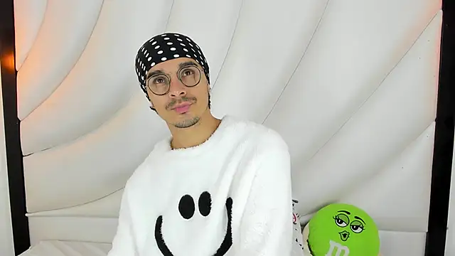 Hugo Coopers online show from 03-05-25, 03:29