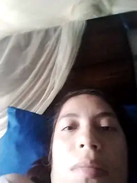 Snapshot of lisseth chatting on 12-11-24, 01:28 lisseth online show from 12-11-24, 01:28