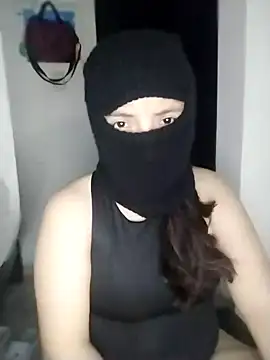 Snapshot of lisseth chatting on 12-13-24, 04:00 lisseth online show from 12-13-24, 04:00