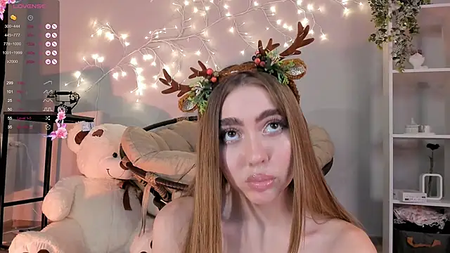 Snapshot of Lili_Roze_ chatting on 12-27-24, 12:39 Lili Roze online show from 12-27-24, 12:39