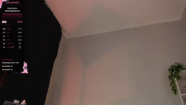 Snapshot of Lili_Roze_ chatting on 01-08-25, 02:46 Lili Roze online show from 01-08-25, 02:46