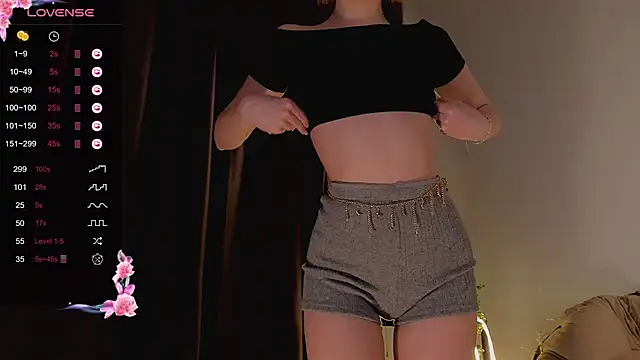 Snapshot of Lili_Roze_ chatting on 02-21-25, 09:32 Lili Roze online show from 02-21-25, 09:32