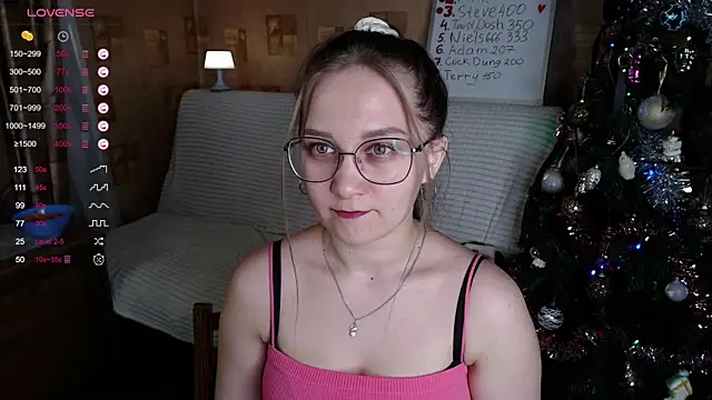 Snapshot of Miatiny chatting on 12-20-24, 01:54 Miatiny online show from 12-20-24, 01:54