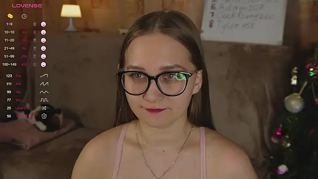 Snapshot of Miatiny chatting on 01-11-25, 05:18 Miatiny online show from 01-11-25, 05:18