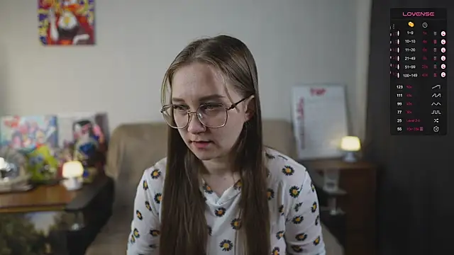 Snapshot of Miatiny chatting on 10-16-25, 02:01 Miatiny online show from 10-16-25, 02:01