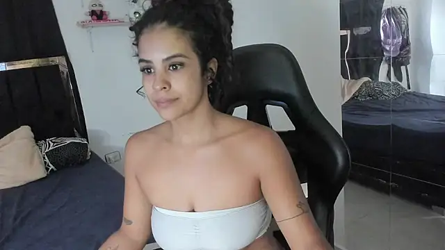 Moon Sammy online show from 03-25-26, 01:28