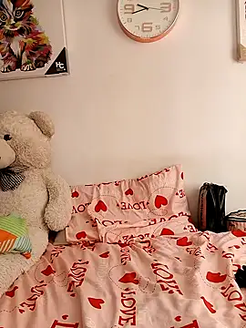 Snapshot of KimPielCanela chatting on 02-20-25, 02:24 KimPielCanela online show from 02-20-25, 02:24