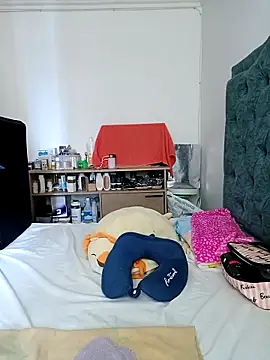 Snapshot of KimPielCanela chatting on 03-10-25, 06:01 KimPielCanela online show from 03-10-25, 06:01