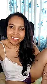 Snapshot of KimPielCanela chatting on 03-19-25, 11:28 KimPielCanela online show from 03-19-25, 11:28