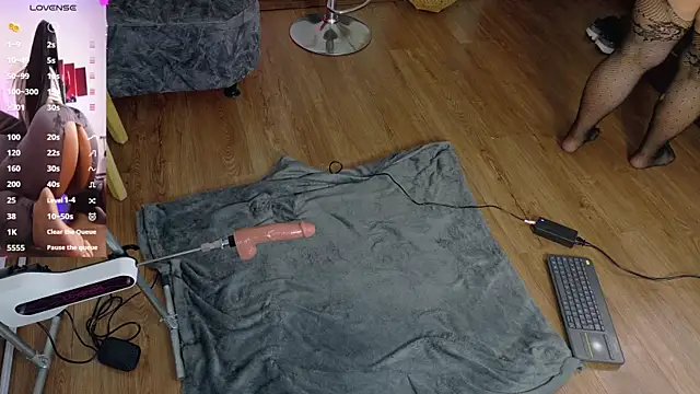 emma sexxy online show from 04-27-26, 10:24