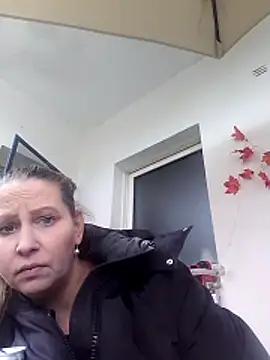 Mrs-Luder online show from 03-17-26, 01:36