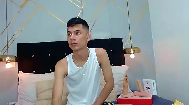 Snapshot of Oliver_king_sex chatting on 02-12-25, 05:16 Oliver king sex online show from 02-12-25, 05:16