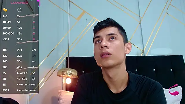 Snapshot of Oliver_king_sex chatting on 03-01-25, 04:44 Oliver king sex online show from 03-01-25, 04:44