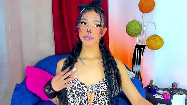 Snapshot of bloom444 chatting on 10-14-25, 11:38 bloom444 online show from 10-14-25, 11:38