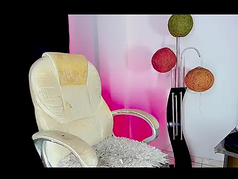 bloom444 online show from 04-21-26, 02:51