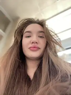 Holly Molii online show from 12-25-24, 05:16