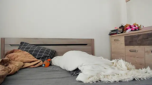 Holly Molii online show from 03-01-25, 06:13