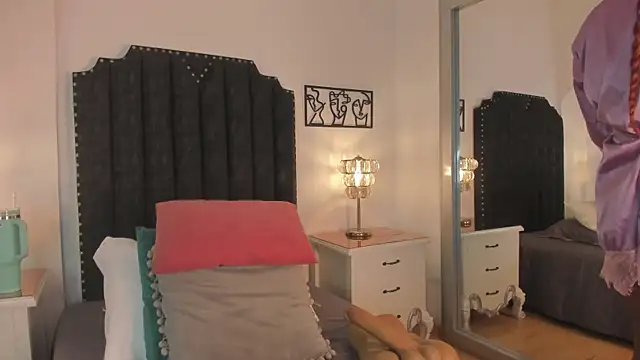 SamanthaBrown69 online show from 09-28-25, 03:45