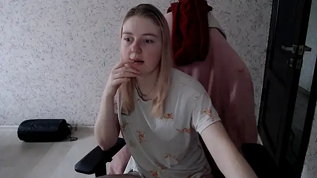 EvaAndLilith online show from 02-11-25, 05:58