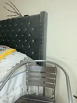 Snapshot of Emmy_flow chatting on 01-28-25, 11:50 Emmy flow online show from 01-28-25, 11:50