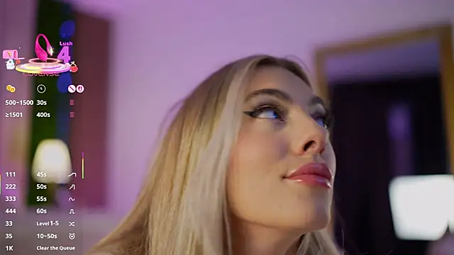 Snapshot of FrancescaNappi chatting on 09-08-25, 04:28 FrancescaNappi online show from 09-08-25, 04:28