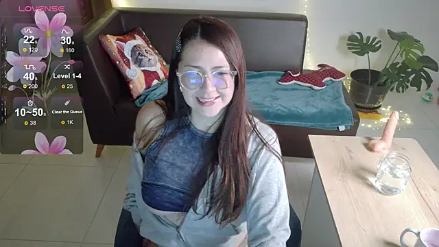 Snapshot of Rachel_t_ chatting on 01-17-25, 05:11 Rachel t  online show from 01-17-25, 05:11