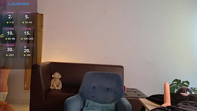 Snapshot of Rachel_t_ chatting on 02-15-25, 07:17 Rachel t  online show from 02-15-25, 07:17