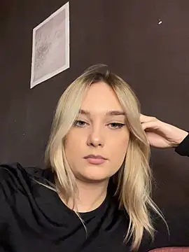 Alisa Rise online show from 10-10-25, 03:33