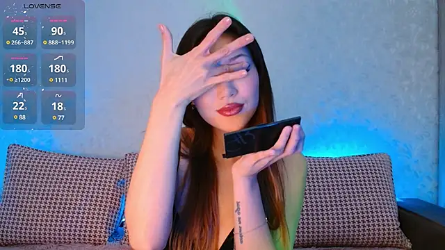 Min Jee  online show from 01-07-25, 08:13