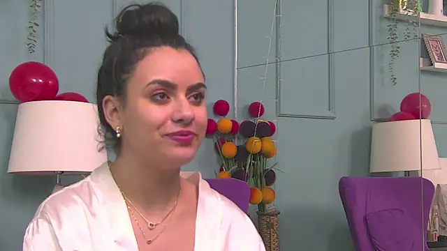 Snapshot of ElyzaIbarra chatting on 02-23-25, 05:23 ElyzaIbarra online show from 02-23-25, 05:23