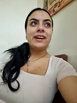 Snapshot of ElyzaIbarra chatting on 02-27-25, 07:01 ElyzaIbarra online show from 02-27-25, 07:01