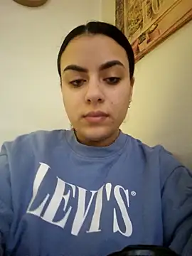 Snapshot of ElyzaIbarra chatting on 02-28-25, 05:04 ElyzaIbarra online show from 02-28-25, 05:04