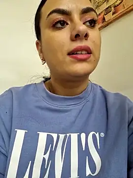 Snapshot of ElyzaIbarra chatting on 02-28-25, 08:20 ElyzaIbarra online show from 02-28-25, 08:20