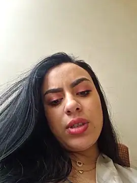 Snapshot of ElyzaIbarra chatting on 02-28-25, 11:25 ElyzaIbarra online show from 02-28-25, 11:25