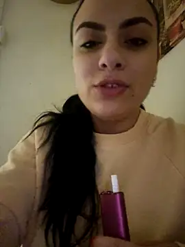 Snapshot of ElyzaIbarra chatting on 03-08-25, 03:50 ElyzaIbarra online show from 03-08-25, 03:50