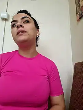 Snapshot of ElyzaIbarra chatting on 03-19-25, 06:14 ElyzaIbarra online show from 03-19-25, 06:14