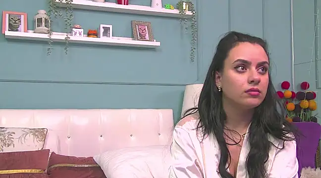 Snapshot of ElyzaIbarra chatting on 03-20-25, 03:36 ElyzaIbarra online show from 03-20-25, 03:36