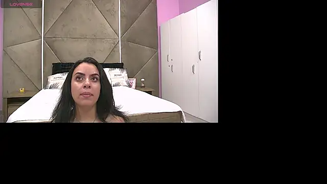 Snapshot of ElyzaIbarra chatting on 09-24-25, 05:33 ElyzaIbarra online show from 09-24-25, 05:33