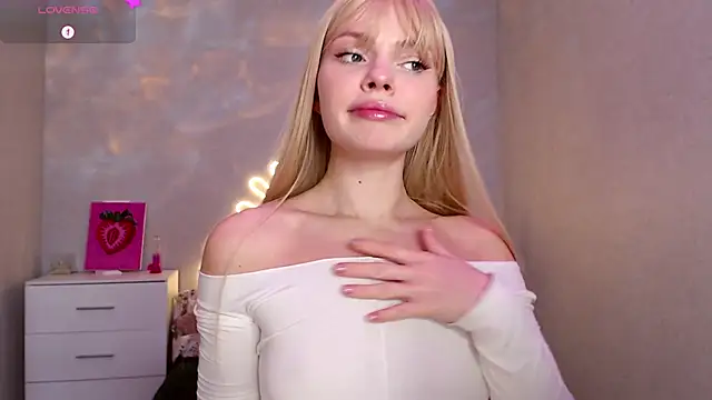 Red  Candy online show from 12-18-24, 11:34