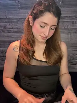 Snapshot of kamel-ayesha chatting on 01-02-25, 01:40 kamel-ayesha online show from 01-02-25, 01:40