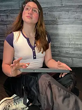 Snapshot of kamel-ayesha chatting on 01-06-25, 02:47 kamel-ayesha online show from 01-06-25, 02:47