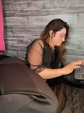 Snapshot of kamel-ayesha chatting on 01-07-25, 06:45 kamel-ayesha online show from 01-07-25, 06:45