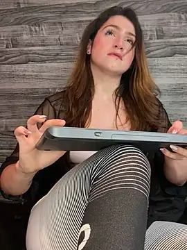 Snapshot of kamel-ayesha chatting on 01-16-25, 06:37 kamel-ayesha online show from 01-16-25, 06:37