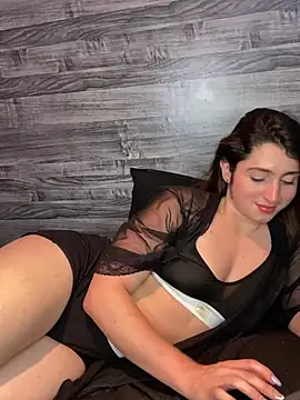 Snapshot of kamel-ayesha chatting on 01-25-25, 08:53 kamel-ayesha online show from 01-25-25, 08:53