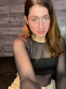 Snapshot of kamel-ayesha chatting on 01-31-25, 01:12 kamel-ayesha online show from 01-31-25, 01:12