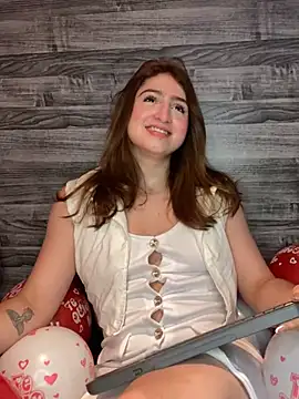 Snapshot of kamel-ayesha chatting on 02-14-25, 01:18 kamel-ayesha online show from 02-14-25, 01:18